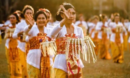 Peran Tarian Tradisional Dalam Melestarikan Identitas Budaya