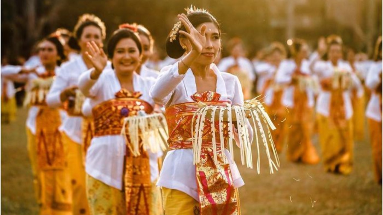 Peran Tarian Tradisional Dalam Melestarikan Identitas Budaya