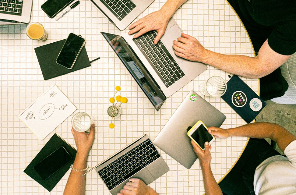 Perubahan Gaya Hidup Di Era Digital Modern