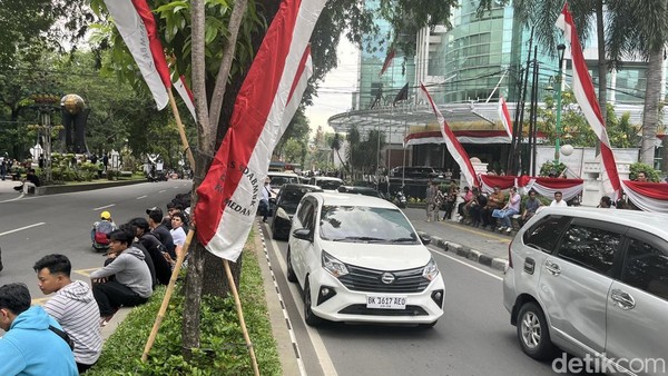 Aksi Demonstrasi Di Medan Hari Ini: Jalanan Macet Dan Ricuh