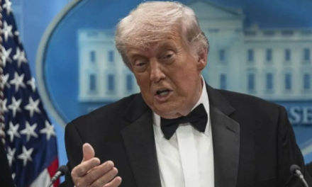 Ketegangan Di Selat Hormuz: Pengaruh Pernyataan Donald Trump