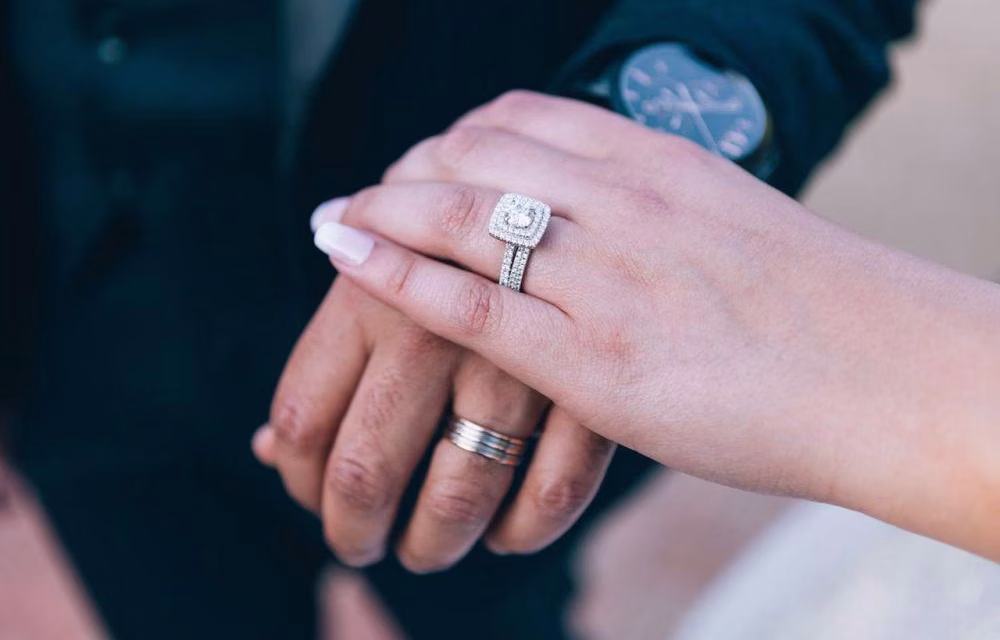 Memilih Cincin Pernikahan Yang Nyaman Dipakai Seumur Hidup