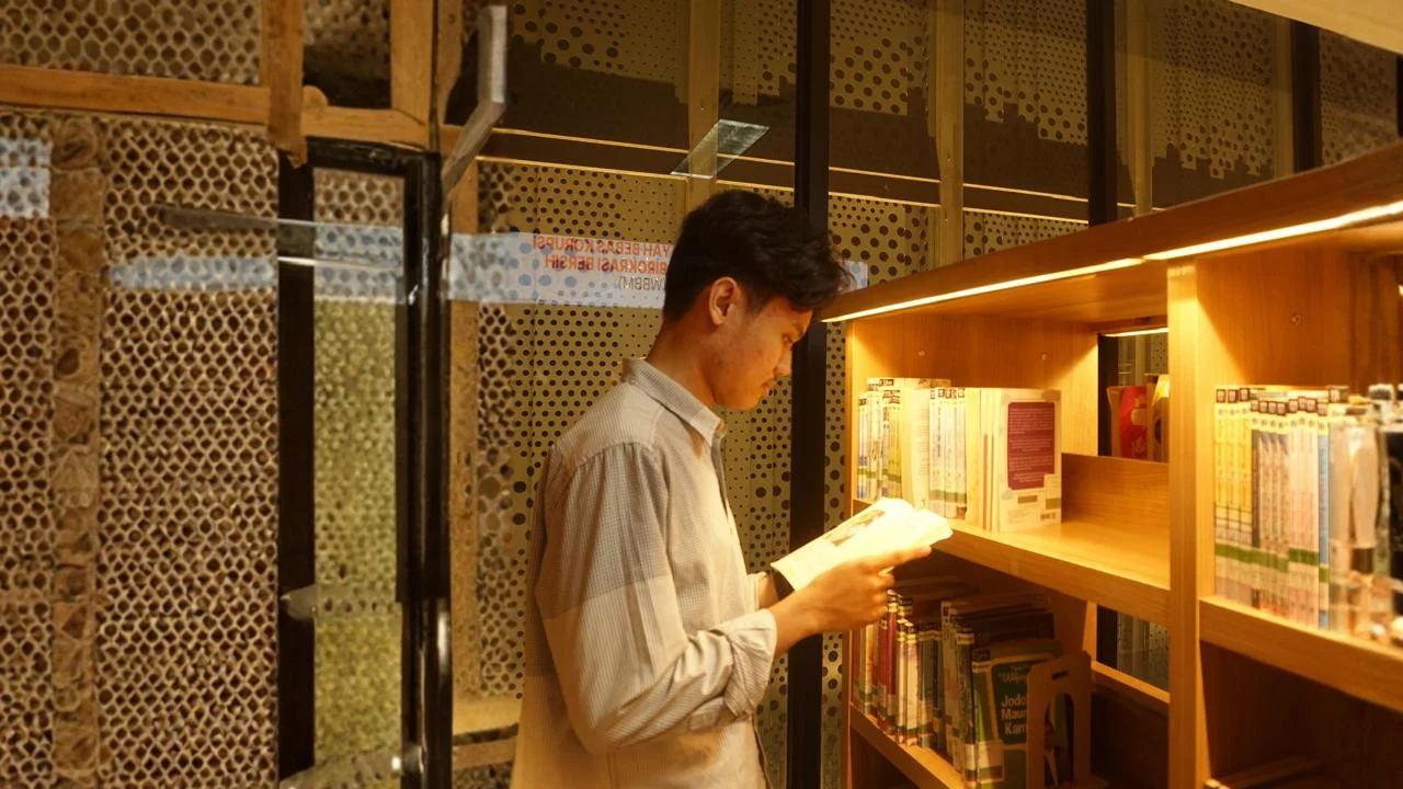 Perpustakaan: Jendela Ilmu Yang Mulai Kehilangan Pembaca