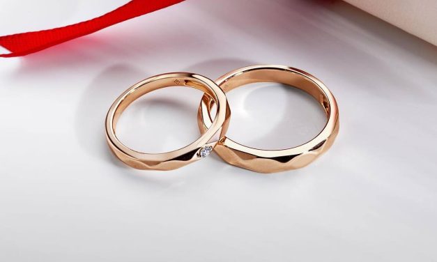 Cincin Pernikahan: Makna Simbolis, Material, Menentukan Desain