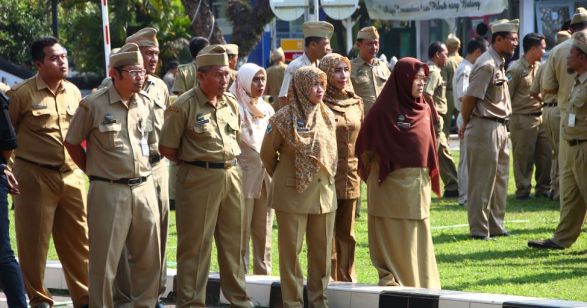 Menjadi PNS: Tahapan Seleksi, Persyaratan, Dan Tanggung Jawab