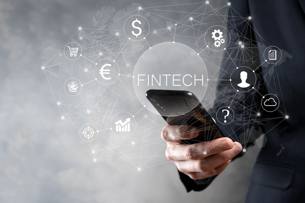 Teknologi Finansial: Cara Layanan Digital Mempermudah Transaksi